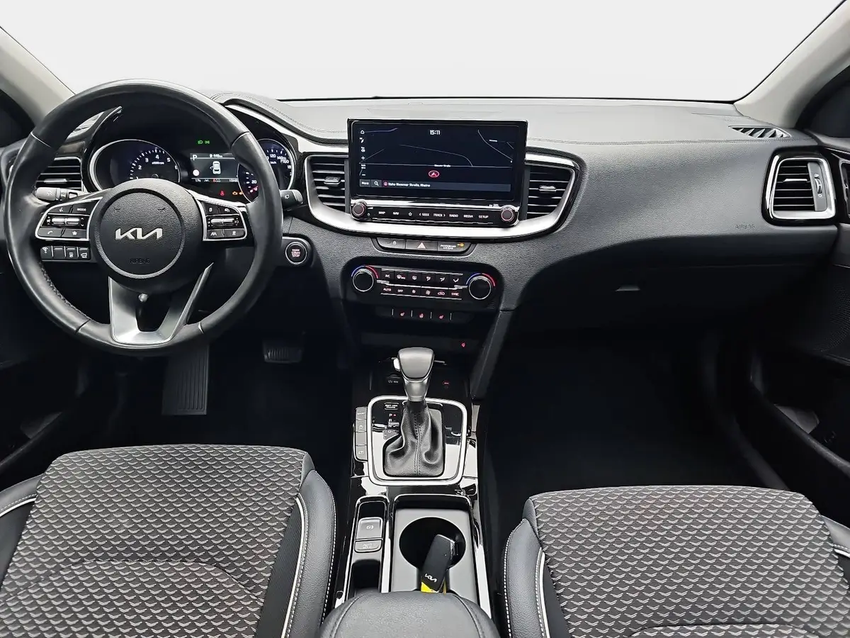 KIA XCEED 1.5 T-GDI DCT SPIRIT XCLUSIVE LED GRA WINTER AHK
