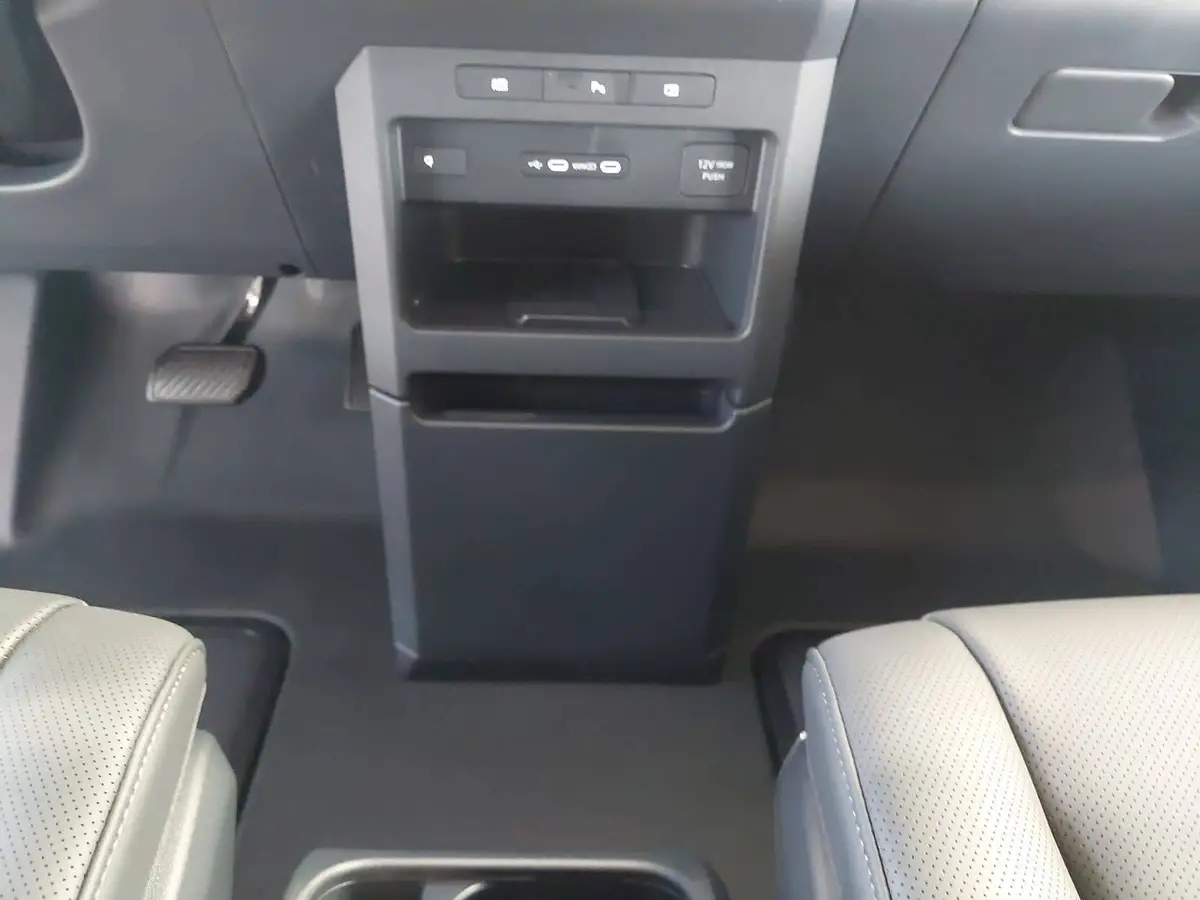 KIA PV5 PASSENGER 71.2 KWH ELITE MJ26 WÄRMEPUMPE ALLWETTERREIFEN