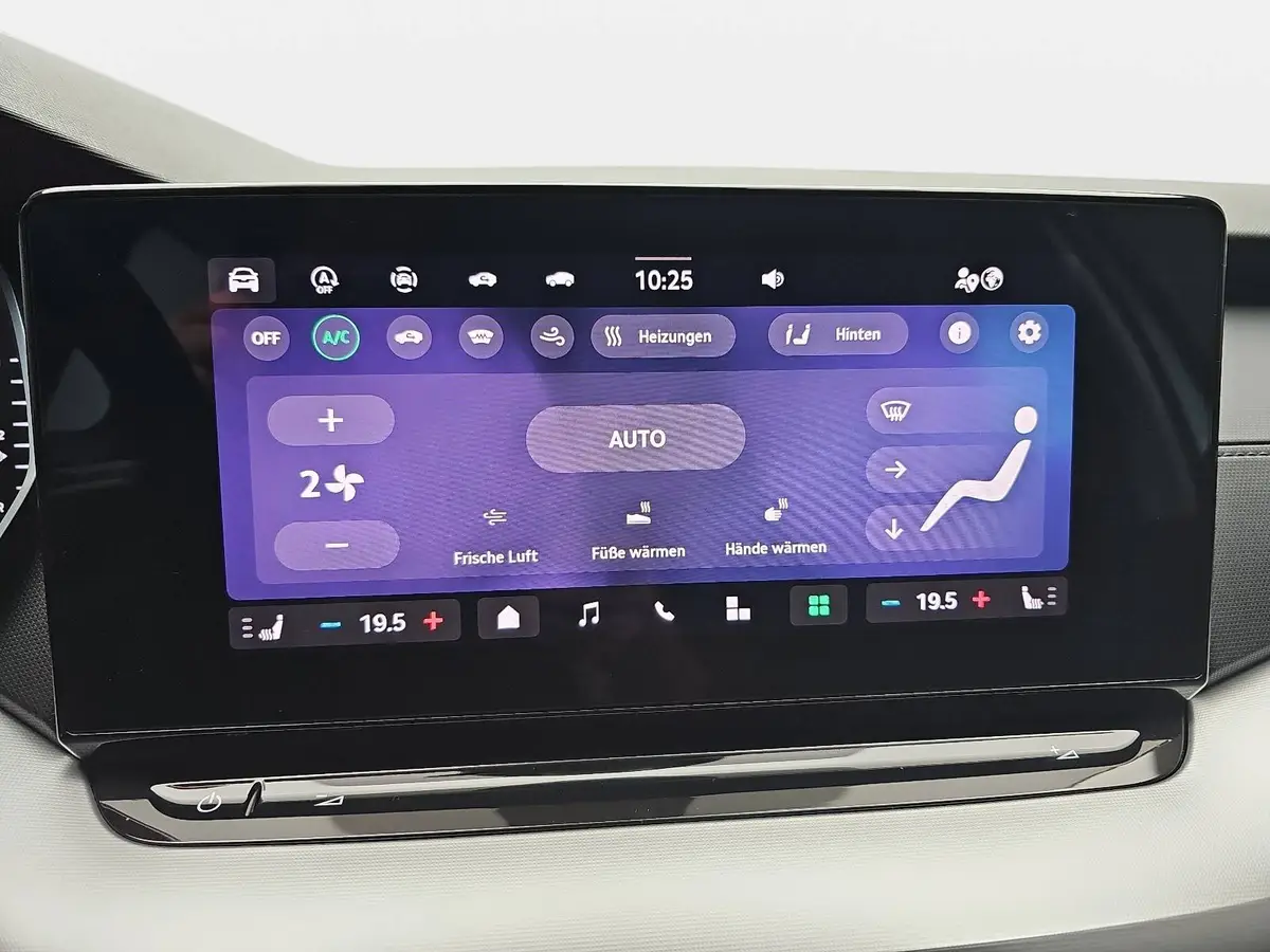 SKODA OCTAVIA COMBI 1.5 TSI DSG SELECTION LED AUDIO WINTER EL.HECKKL. 