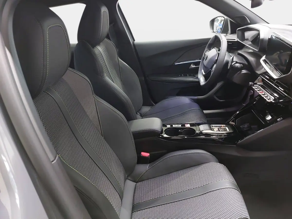 PEUGEOT 2008 1.2 HYBRID 145 E-DSC6 GT-LINE 2-WD LED KLIMAAUTO K