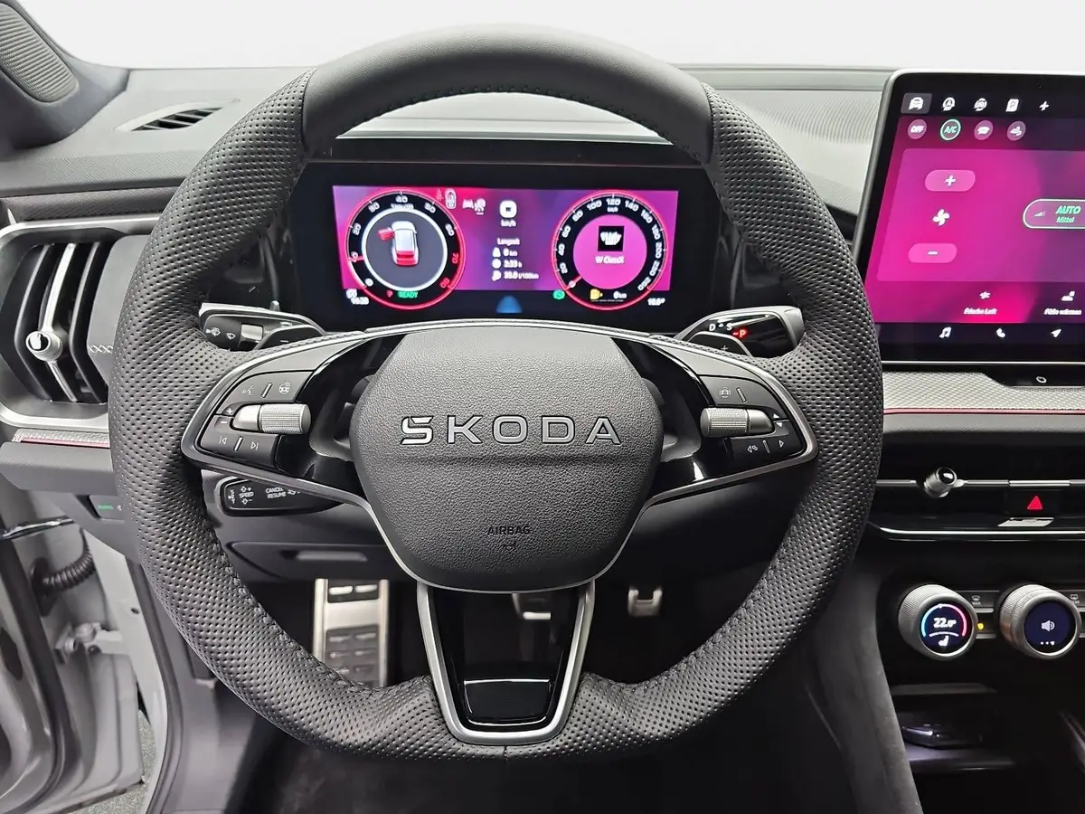 SKODA KODIAQ 1.5 DSG SPORTLINE NAVI LED ACC WINTER KAMERA AHK L