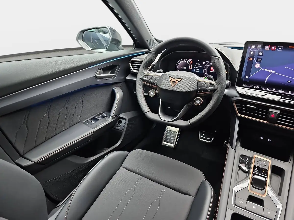 CUPRA FORMENTOR 1.5 ETSI DSG NAVI LED-HD ACC PANO WINTER KAMERA AH