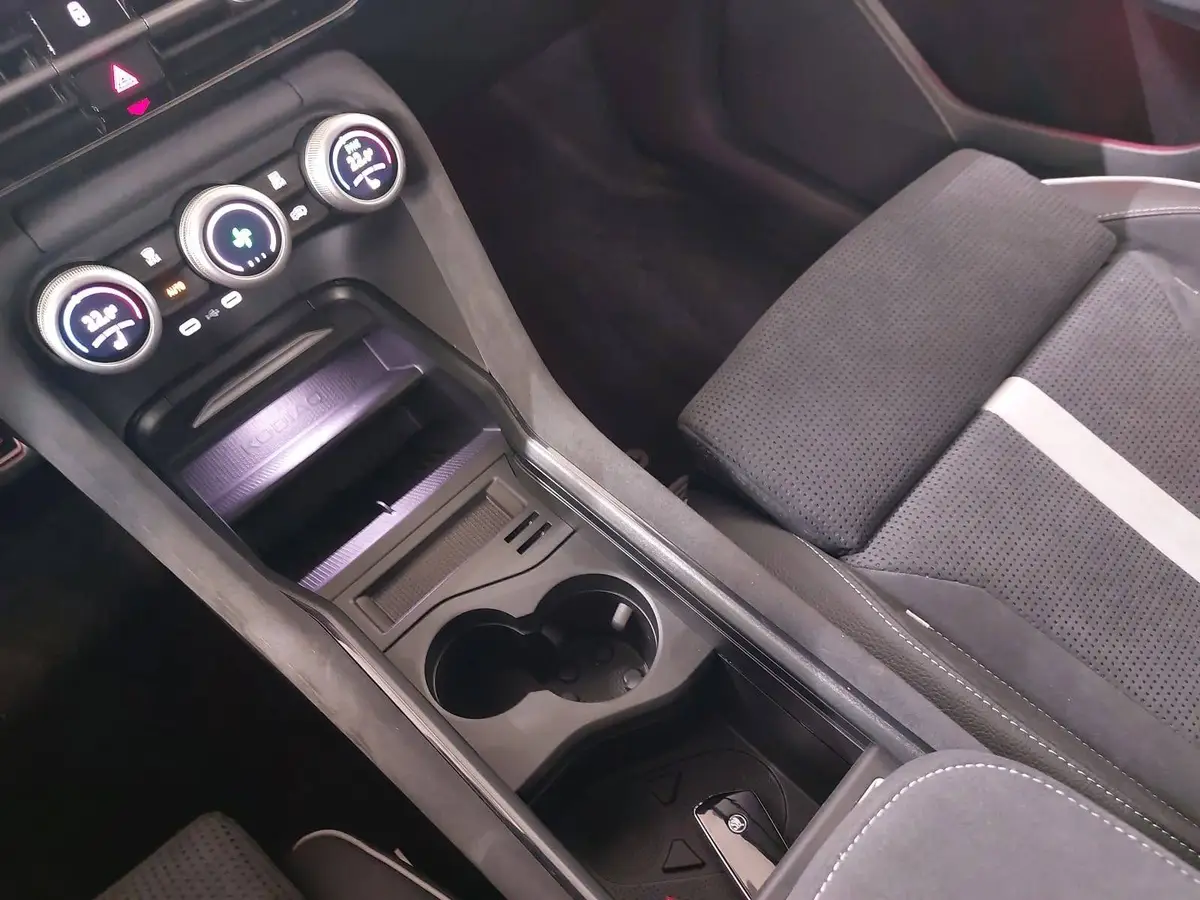 SKODA KODIAQ 1.5 TSI DSG SPORTLINE NAVI LED ACC PANO WINTER AHK