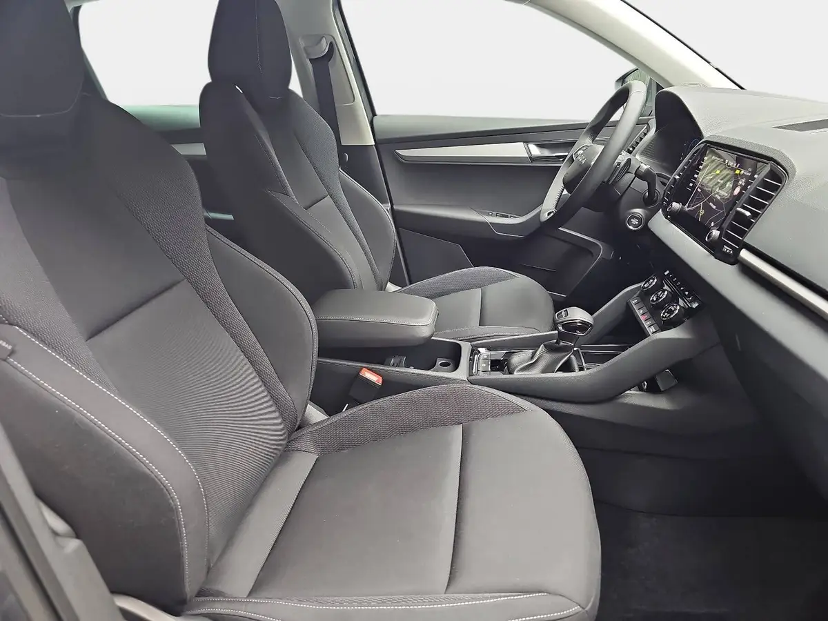 SKODA KAROQ 1.5 TSI DSG SELECTION LED ACC AHK