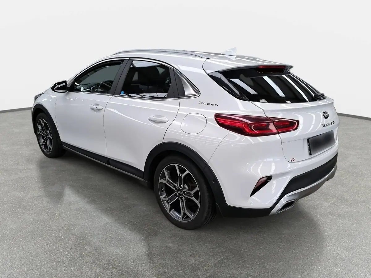 KIA XCEED 1.6 CRDI DCT LAUNCH ACC WINTER P-ASSIST