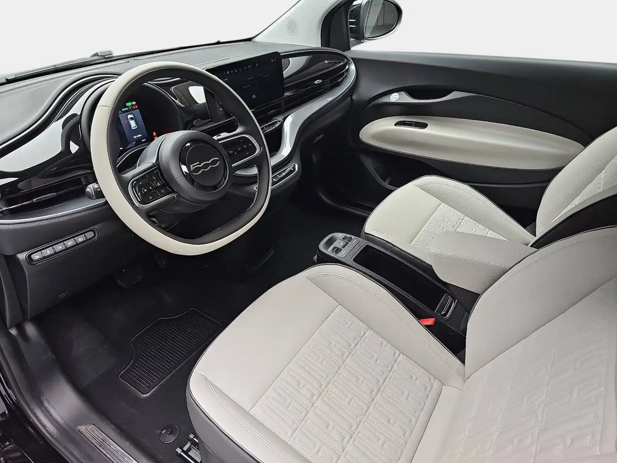 FIAT 500E ELEKTRO 42 KWH LA PRIMA