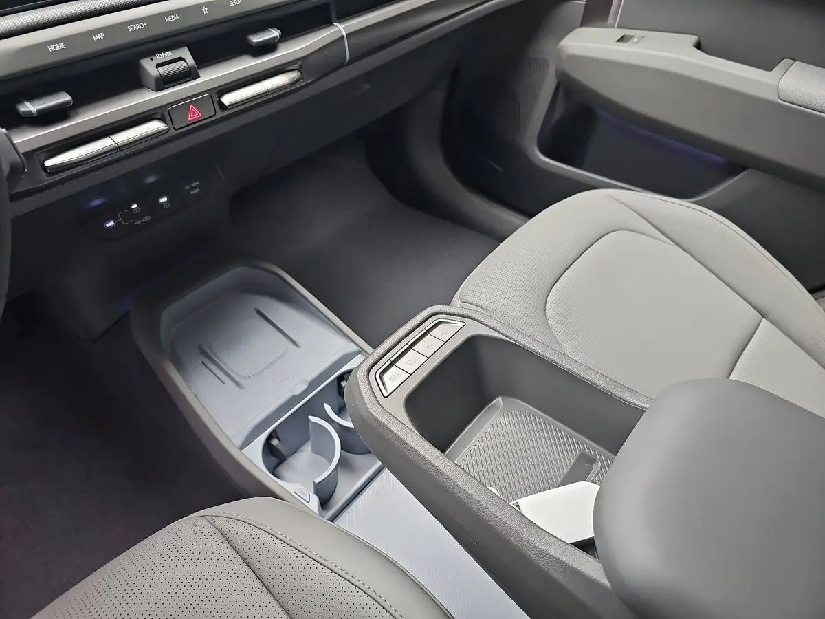 KIA EV3 58.3 KWH EARTH MJ26 WINTER-CONNECT BUSINESS UPGRADE DRIVEWISE-PARK