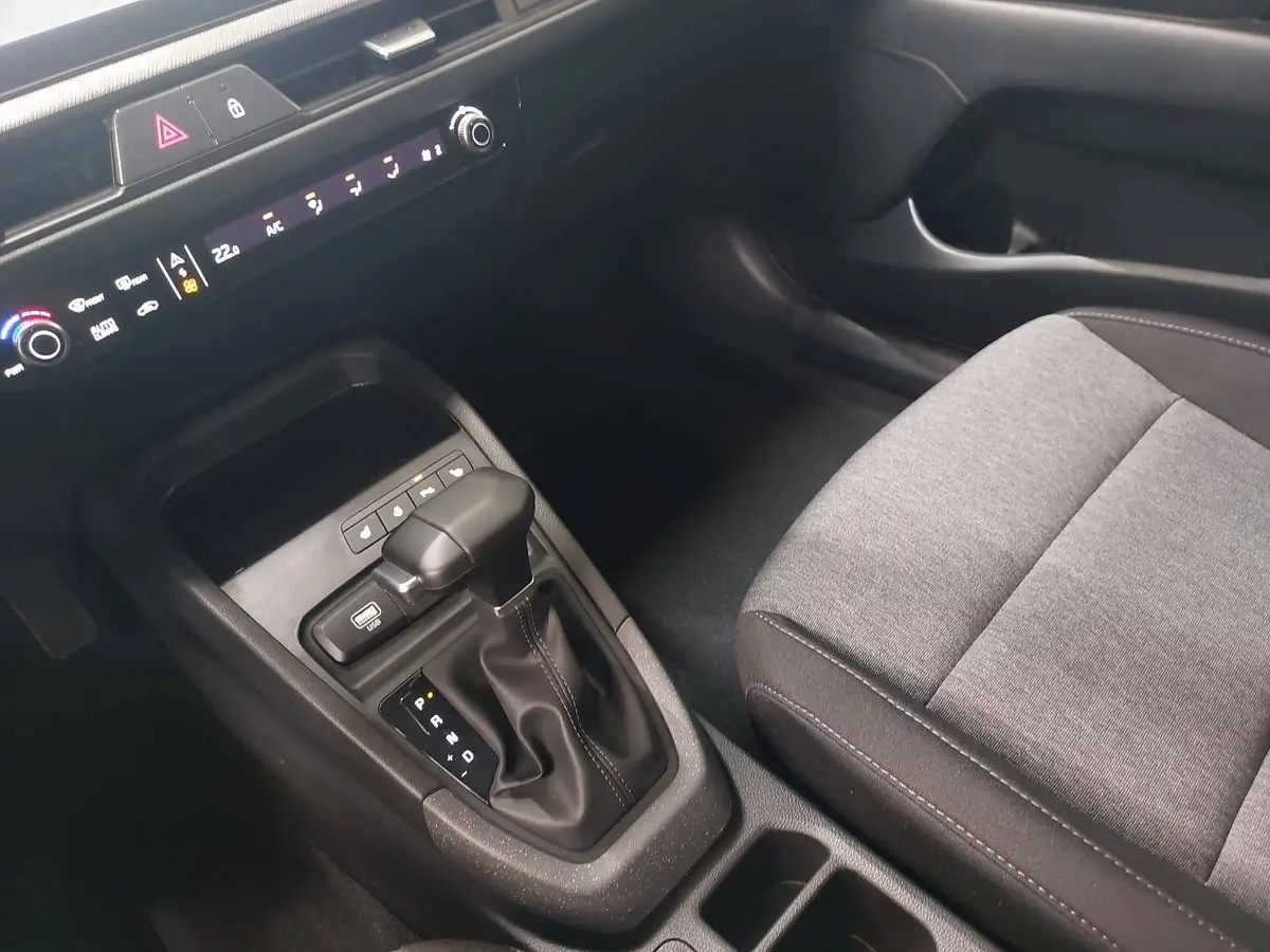 KIA STONIC 1.0 T-GDI 100 DCT VISION MJ26 SITZH. NAVI