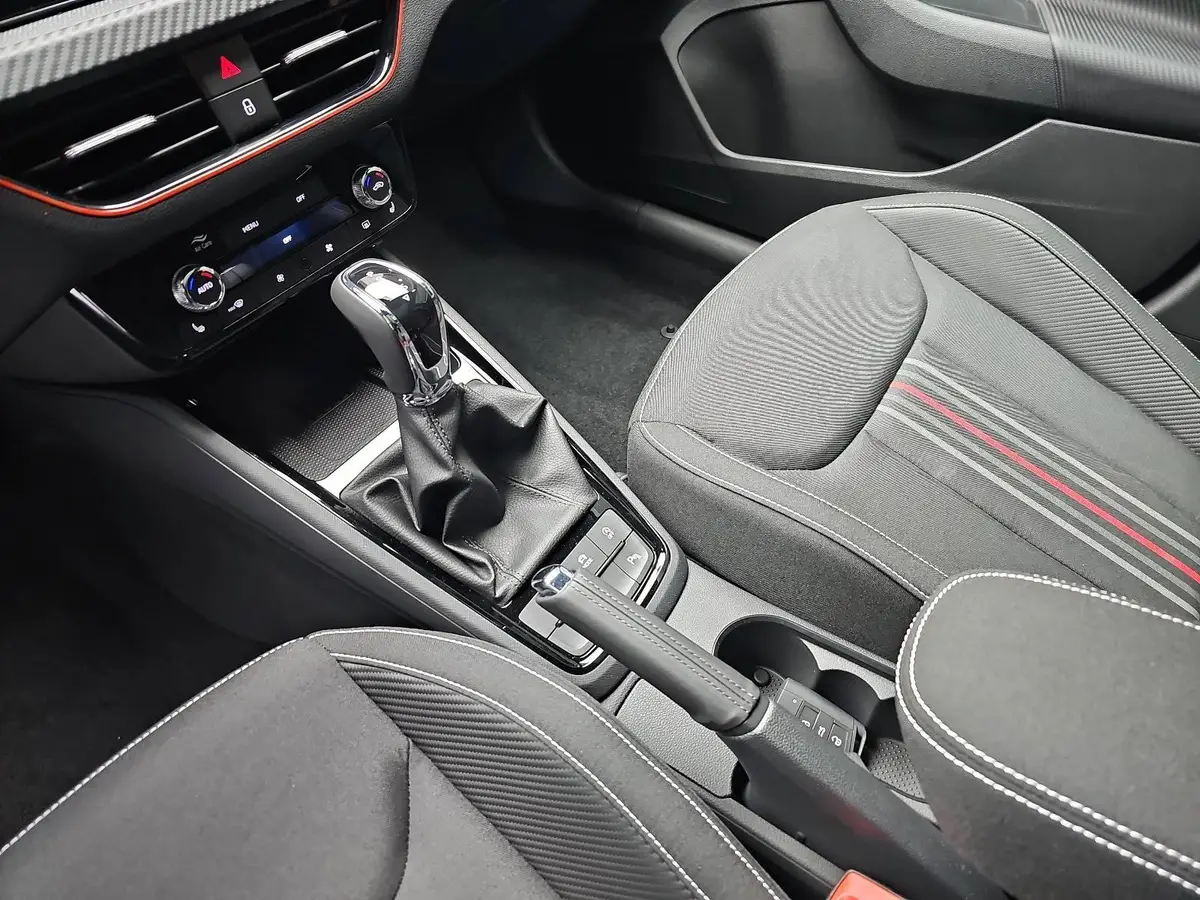 SKODA KAMIQ 1.5 TSI DSG MONTE CARLO NAVI MATRIX-LED PANO WINTE