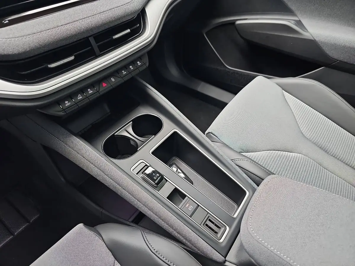 SKODA ENYAQ COUPE 85 SELECTION 82KWH AHK PANO