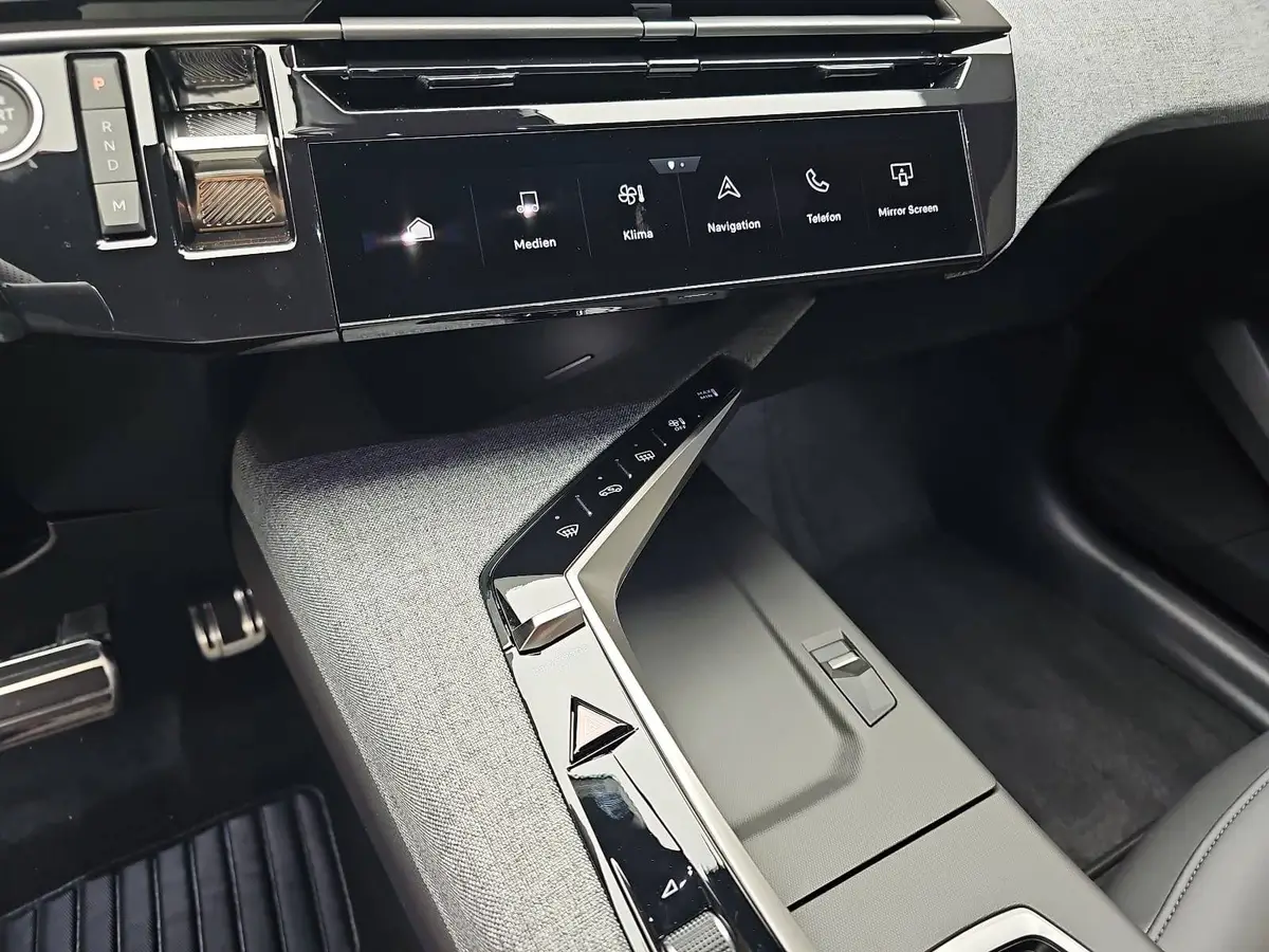 PEUGEOT 5008 1.2 HYBRID 145 E-DSC6 GT KLIMA LED 7-S DAB 360° AH