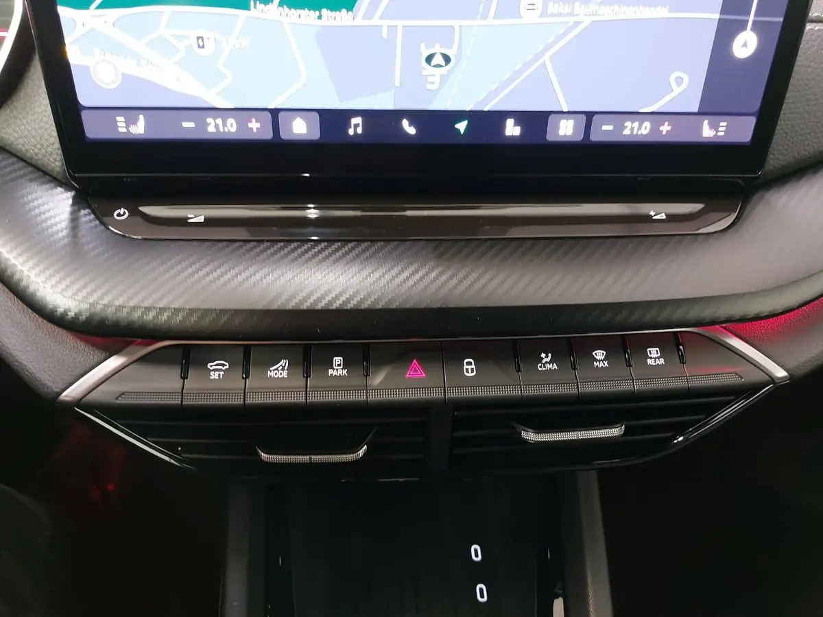 SKODA OCTAVIA COMBI 2.0 TDI DSG SPORTLINE NAVI LED