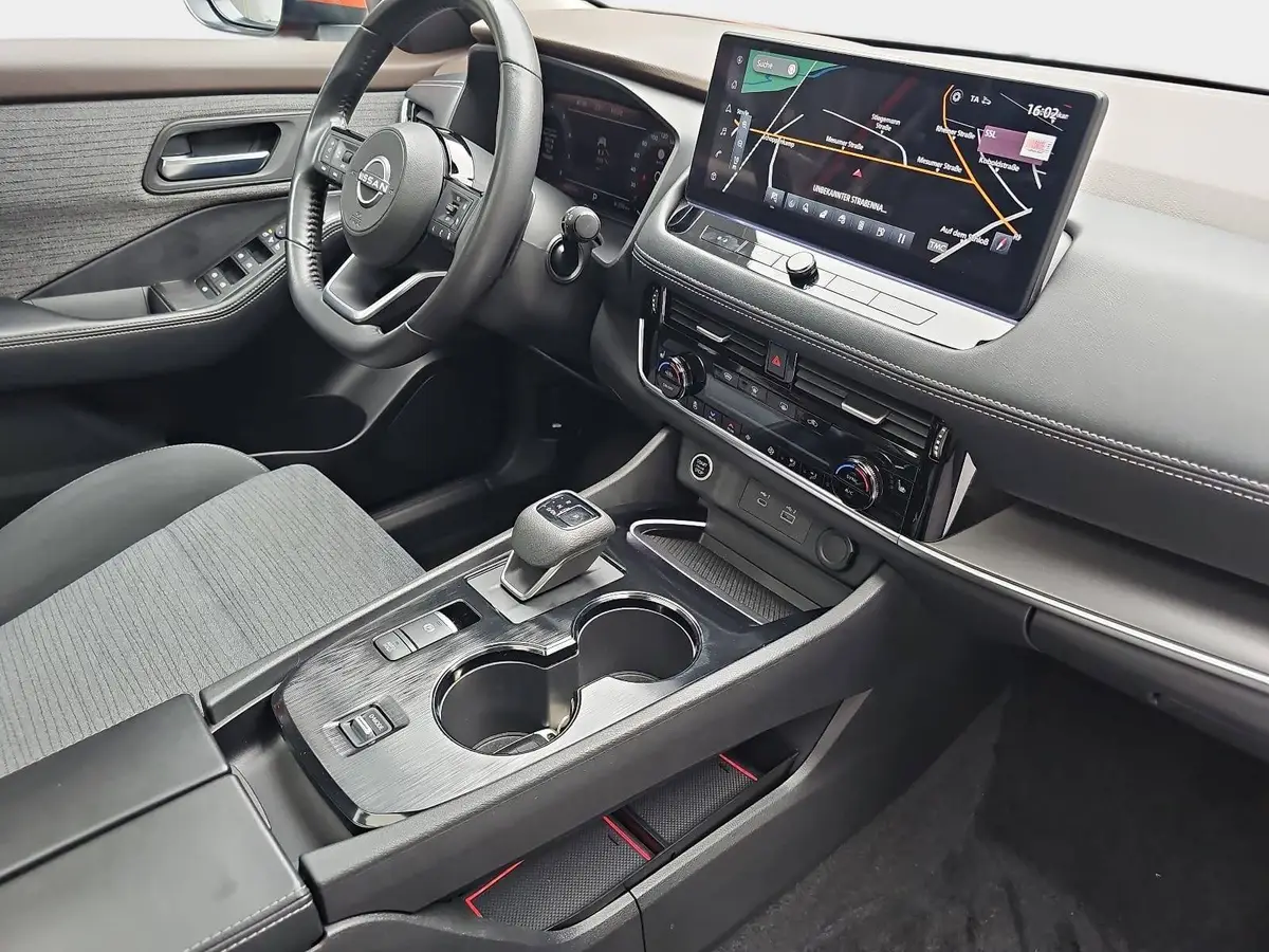 NISSAN X-TRAIL 1.5 VC-T N-CONNECTA PANO WINTER