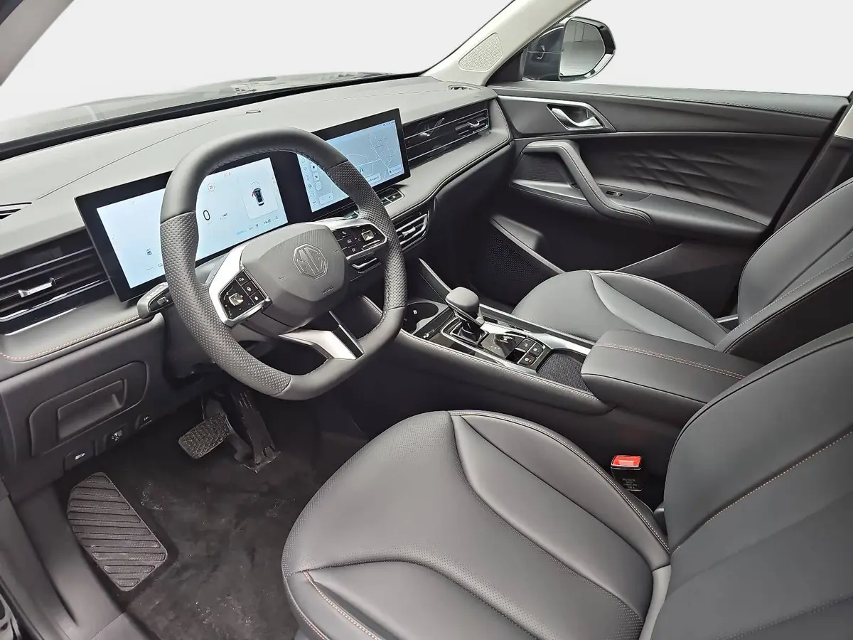 MG HS FÖRDERFÄHIG 1.5 PLUG-IN-HYBRID MY25.5 LUXURY LEDER 360-GRAD-KAMERA 19-ZOLL-LM