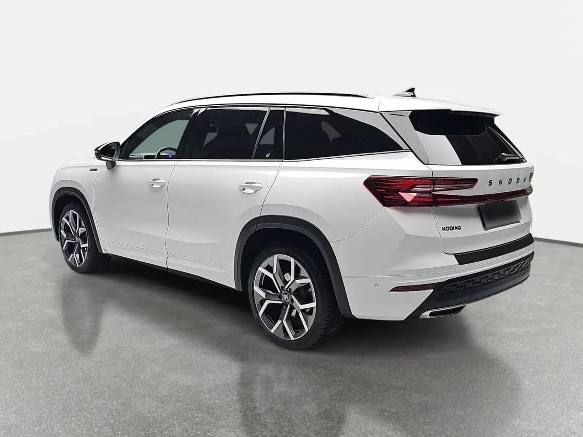SKODA KODIAQ 1.5 TSI DSG SPORTLINE NAVI LED PANO 7-SITZE KAMERA