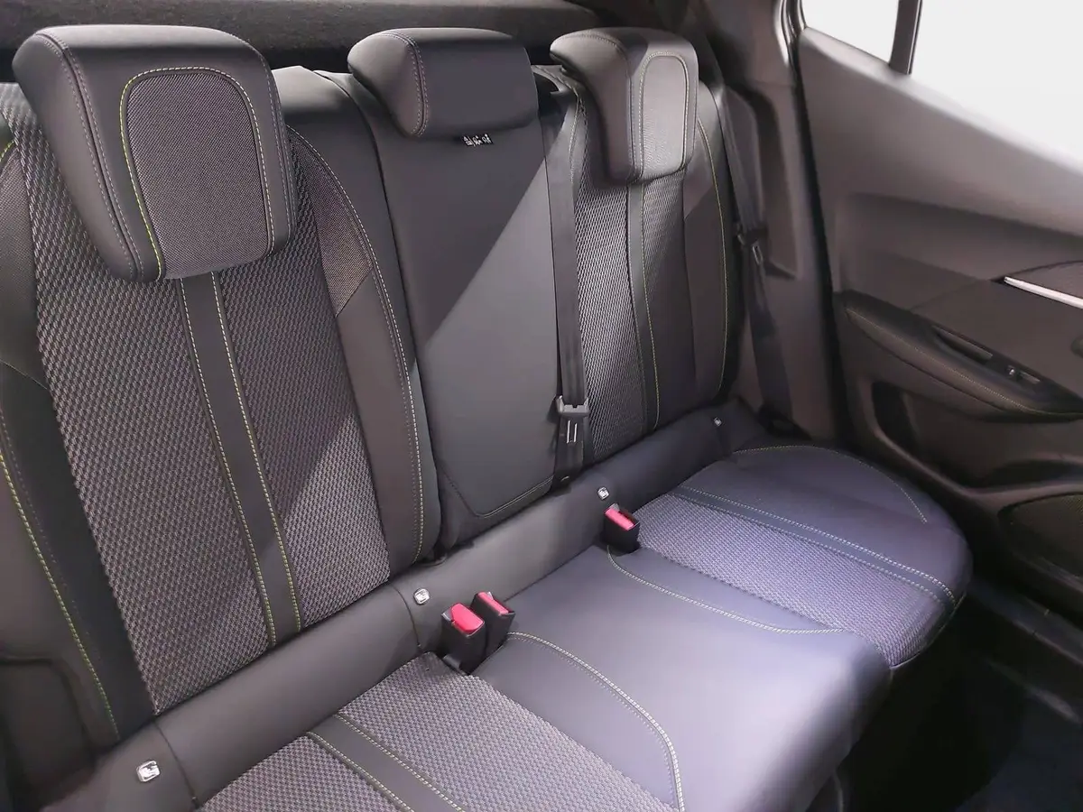 PEUGEOT 2008 1.2 HYBRID 145 E-DSC6 GT-LINE 2-WD LED KLIMAAUTO K