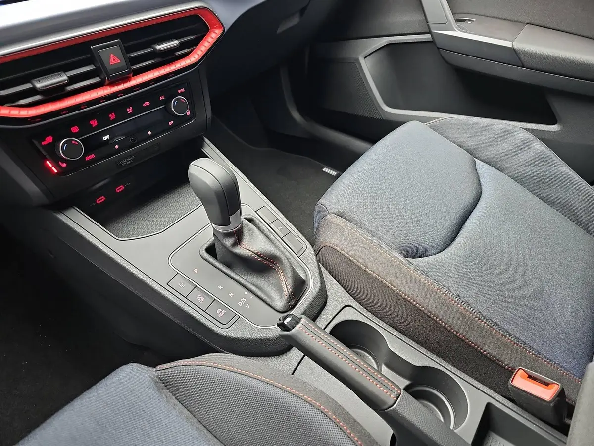 SEAT IBIZA 1.0 TSI DSG FR LED DAB KLIMAAUTO WINTER SICHT KAME