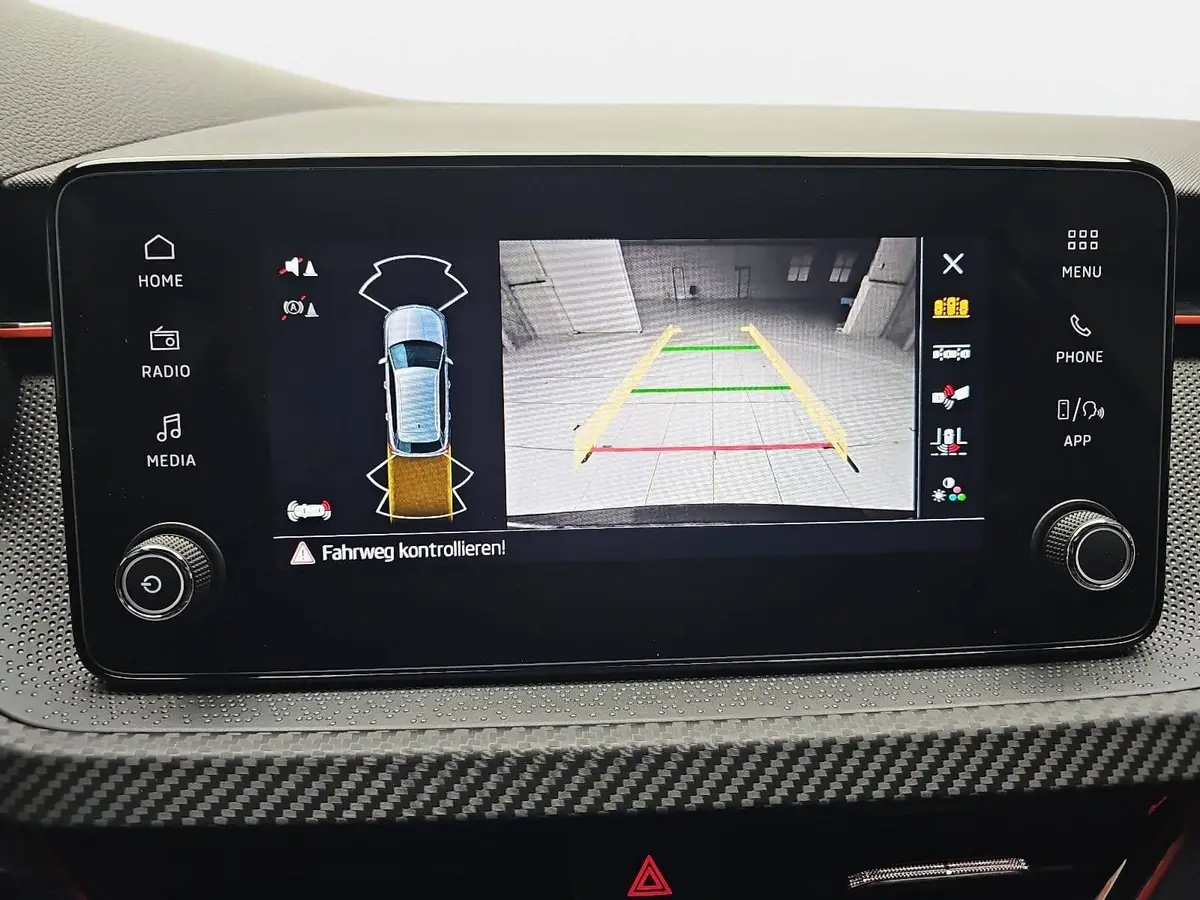 SKODA KAMIQ 1.5 TSI DSG MONTE CARLO LED AUDIO DAB PANO WINTER 