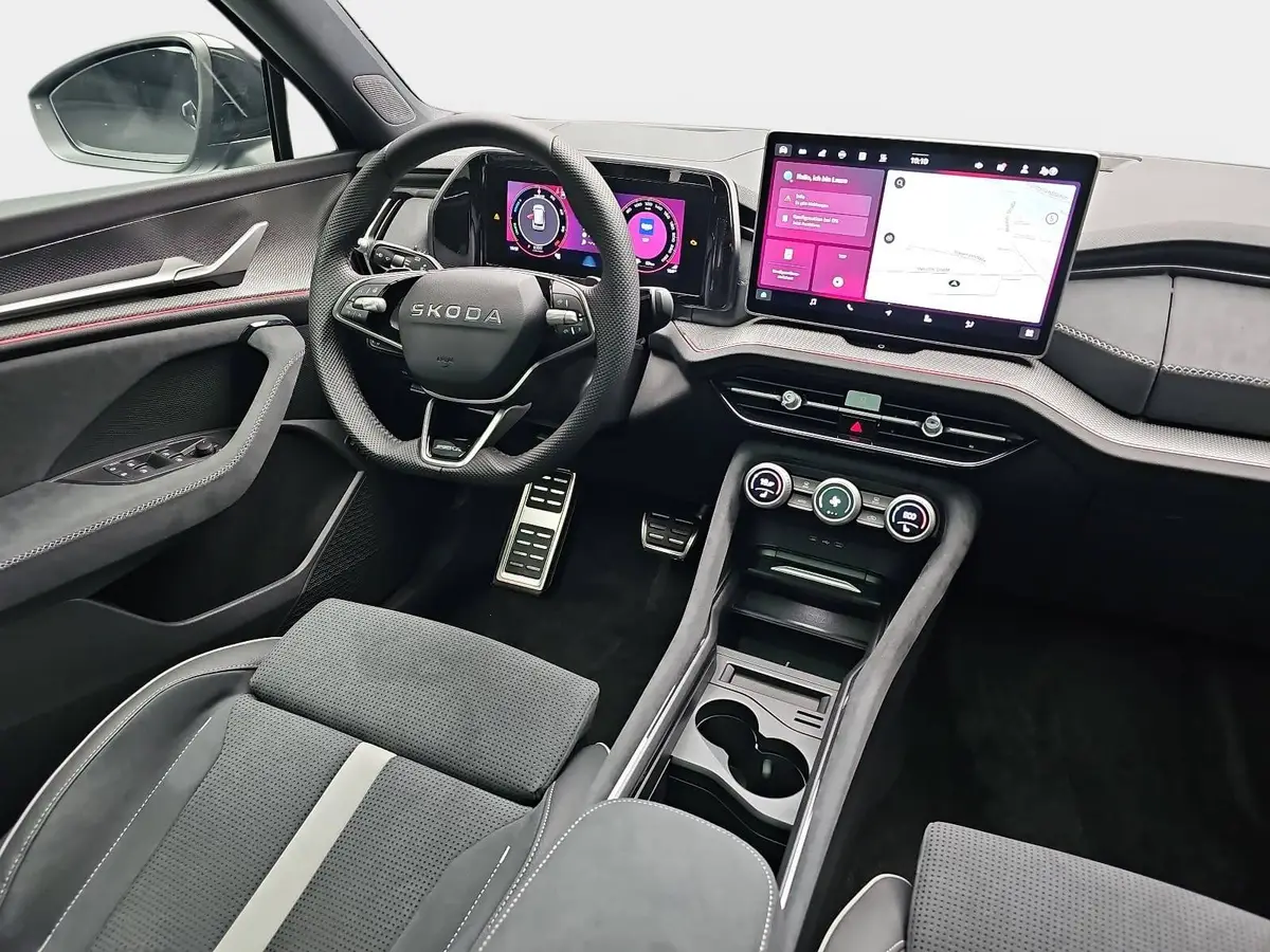 SKODA KODIAQ 1.5 TSI DSG IV PHEV SPORTLINE AHK PANO LM