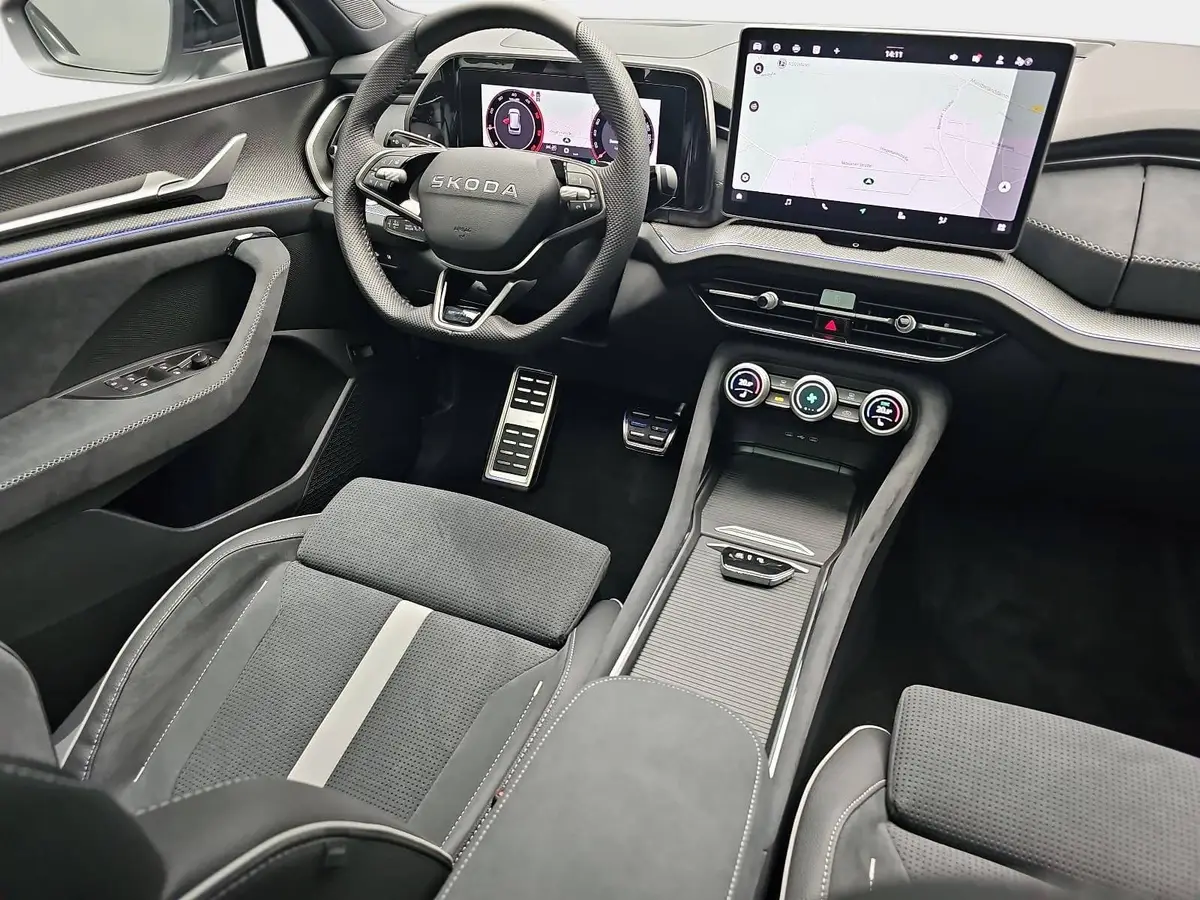 SKODA KODIAQ 2.0 TDI DSG SPORTLINE 4X4 PANO AHK