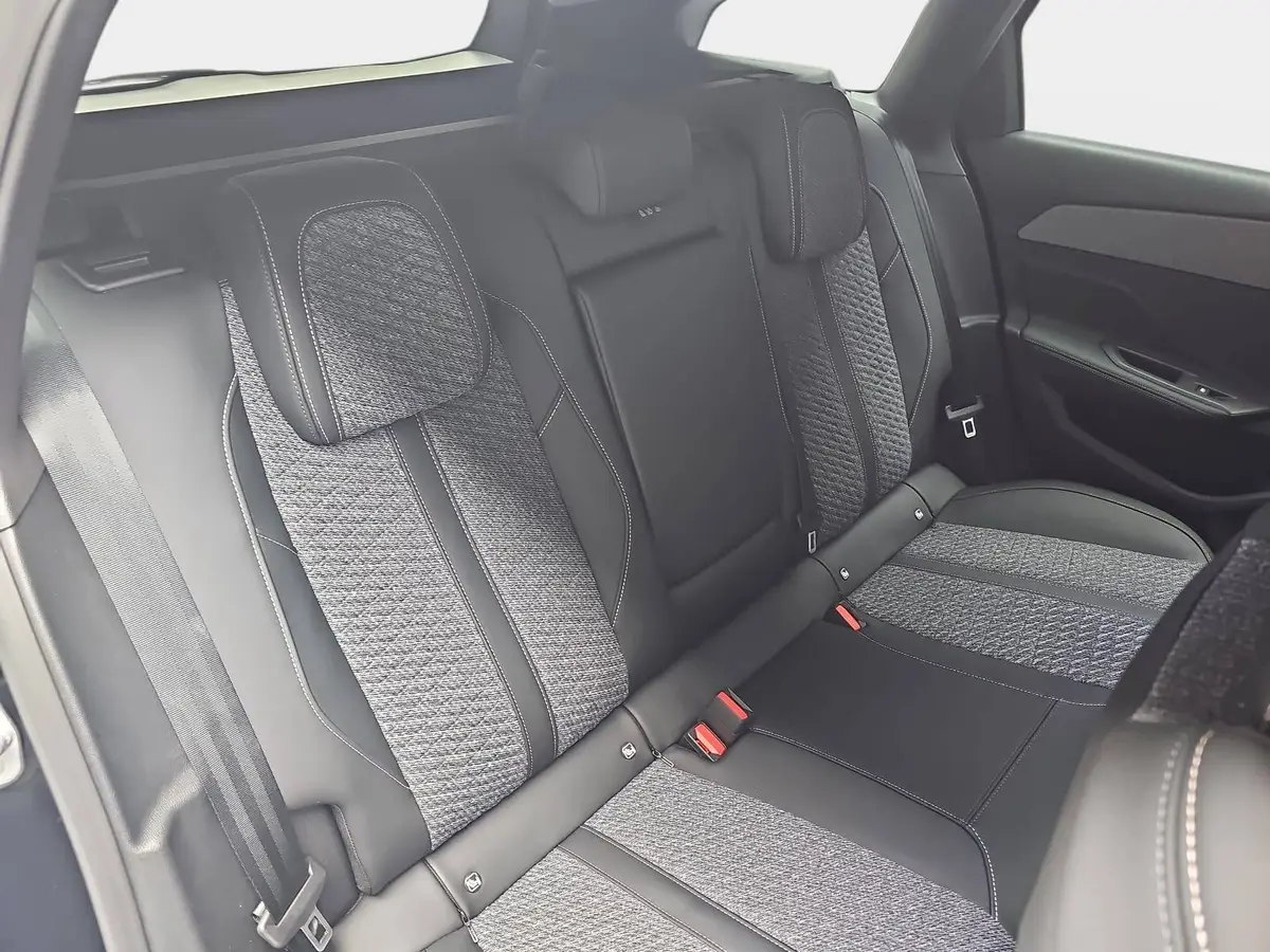 PEUGEOT 308 SW 1.2 HYBRID STYLE KOMFORT PAKET AHK LM