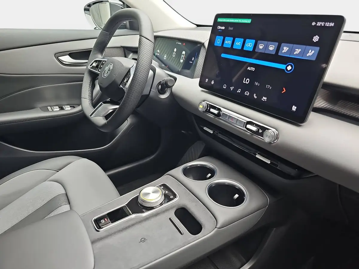 MG S5 EV 64 KWH MY25 LUXURY