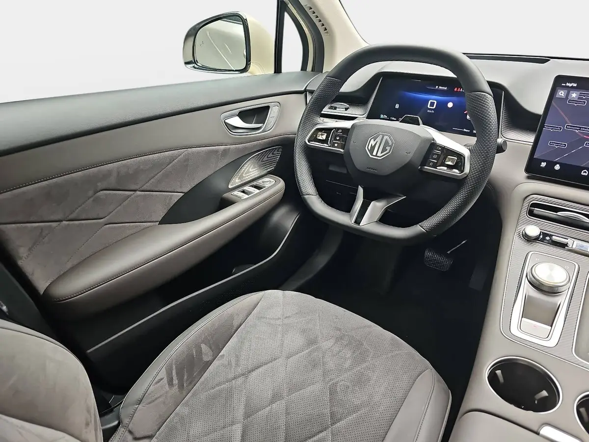 MG S6 EV EV 77 KWH LUXURY AWD PANORAMA LEDER 20-ZOLL