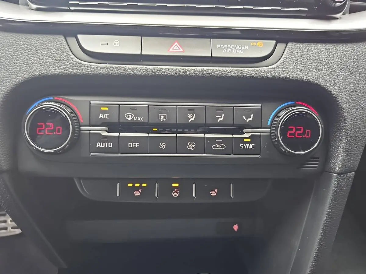 KIA XCEED 1.6 T-GDI 180 DCT GT-LINE MJ26 LEDER GLASDACH