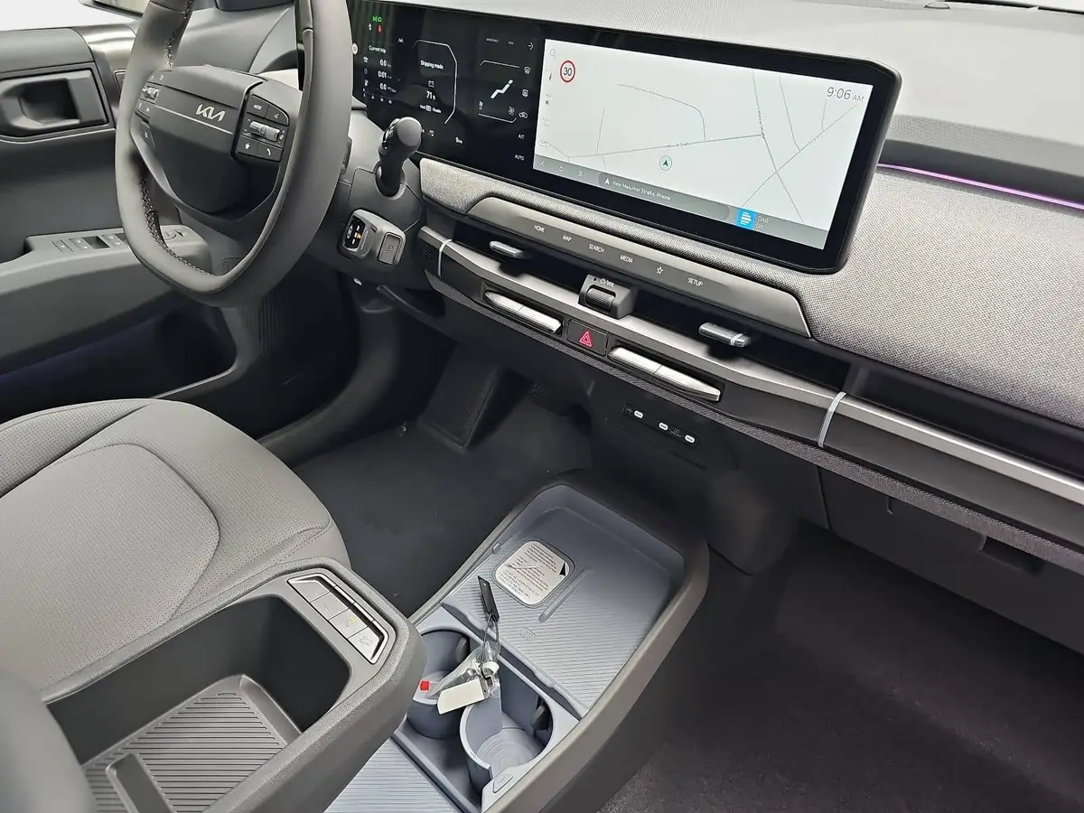 KIA EV3 81.4 KWH EARTH MJ27 WINTER-CONNECT BUSINESS UPGRADE DRIVEWISE-PARK