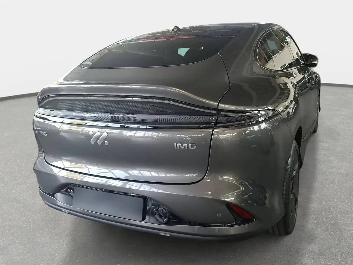 MG ANDERE EV 100 KWH MY26 PREMIUM