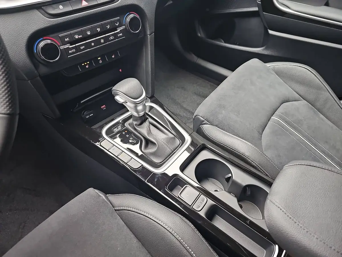 KIA XCEED 1.6 T-GDI 180 DCT GT-LINE MJ26 LEDER