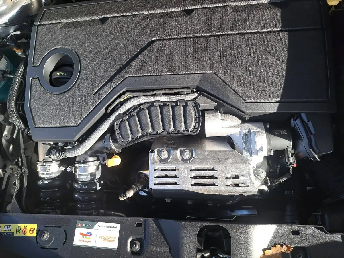 PEUGEOT 2008 1.2 HYBRID 145 E-DSC6 GT-LINE 2-WD LED KLIMAAUTO K