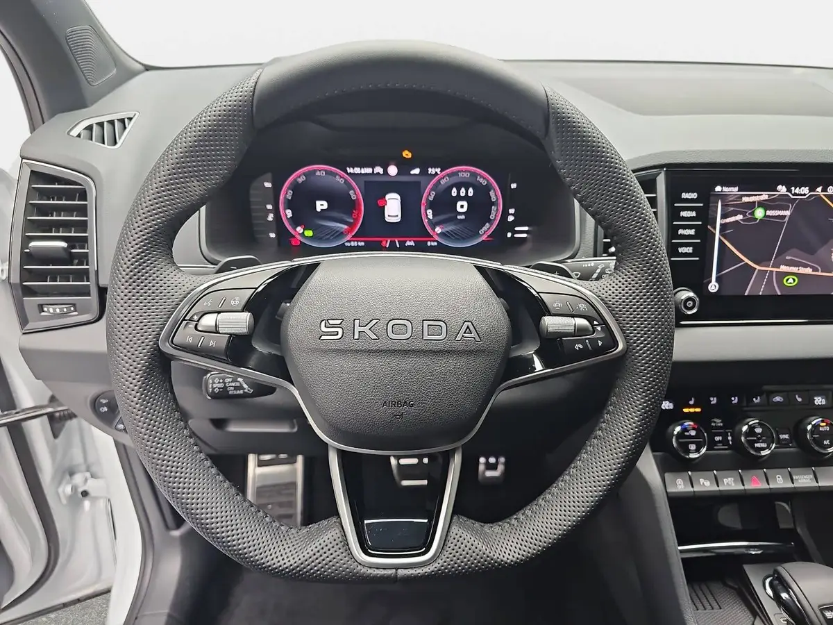 SKODA KAROQ 1.5 TSI DSG SPORTLINE NAVI LED-MATRIX PANO CANTON