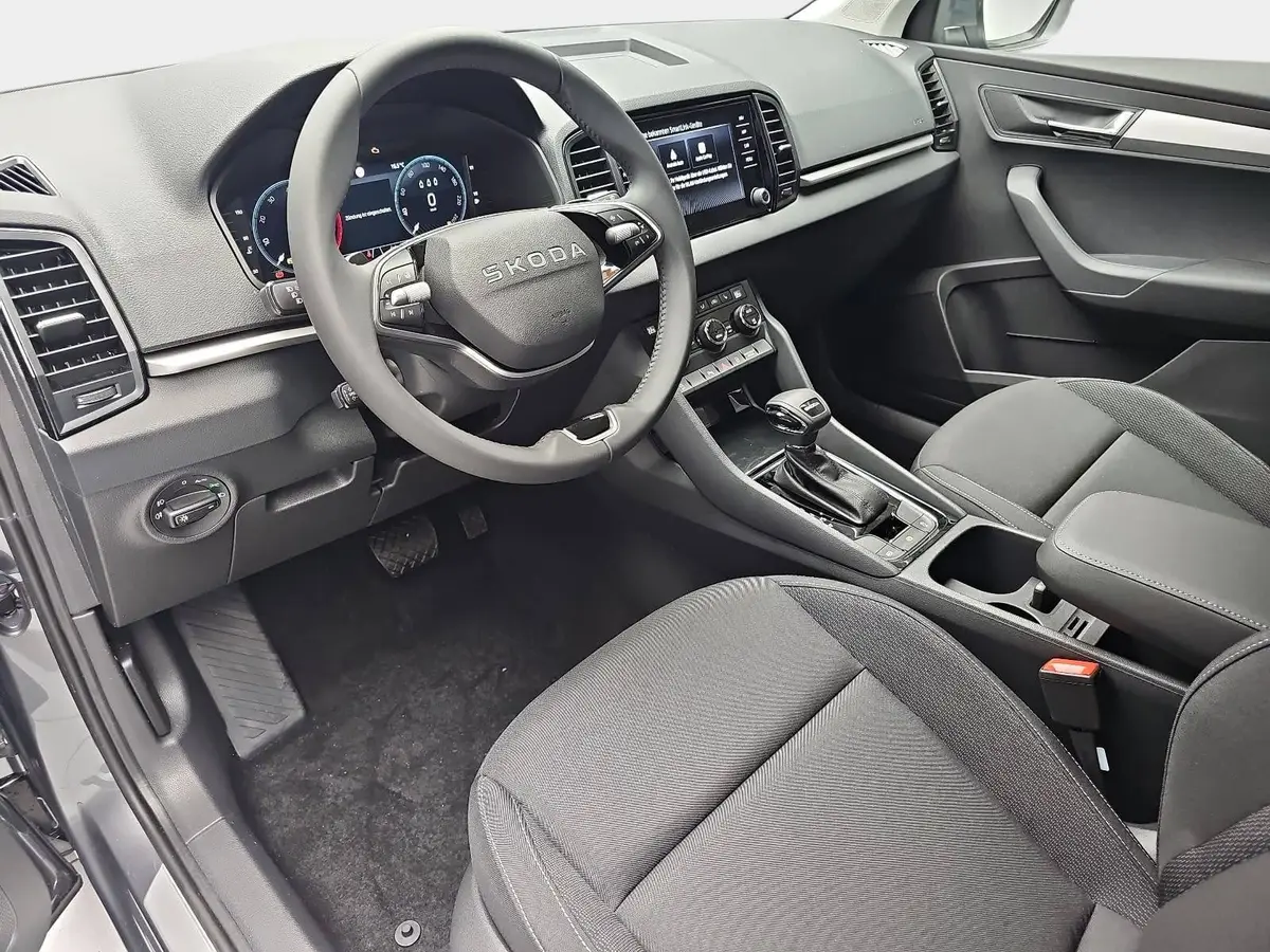 SKODA KAROQ 1.5 TSI DSG DRIVE NAVI LED AHK LM