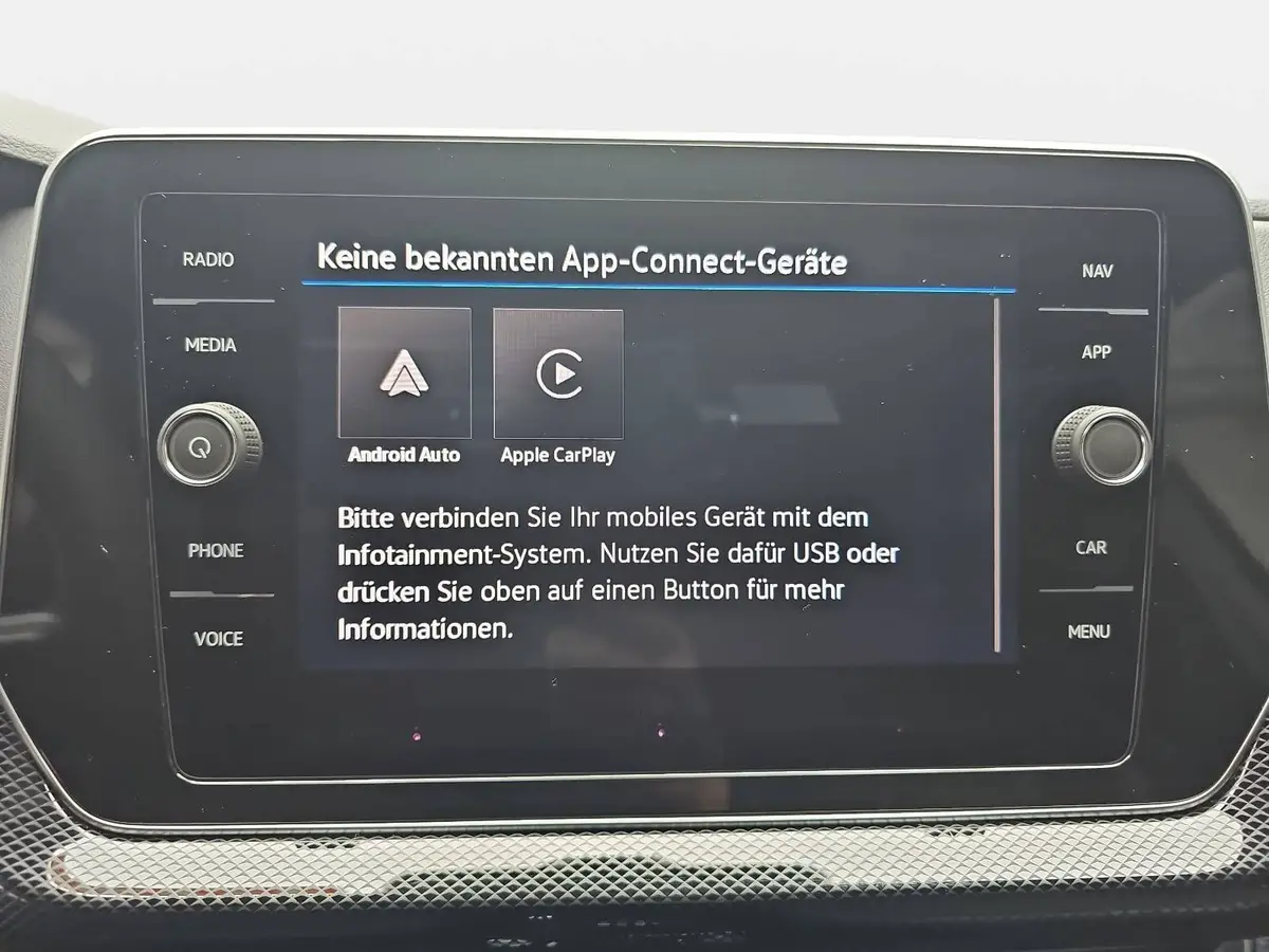 VW T-CROSS 1.5 TSI DSG R-LINE LED WINTER ACC