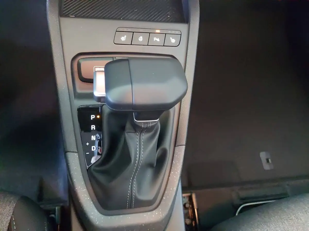 KIA STONIC 1.0 T-GDI 100 DCT VISION MJ26 SITZH. NAVI