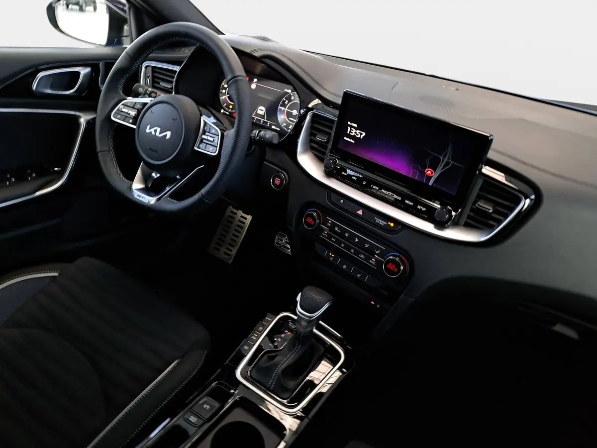 KIA CEED SW 1.5 T-GDI DCT7 GT-LINE TECHNOLOGIE PERFORMANCE