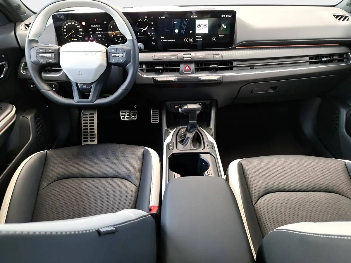 KIA K4 SW 1.6 T-GDI 180 PS DCT7 GT-LINE MJ26 DW-PARK-PRO SITZ SOUND DESIGN GLASDACH