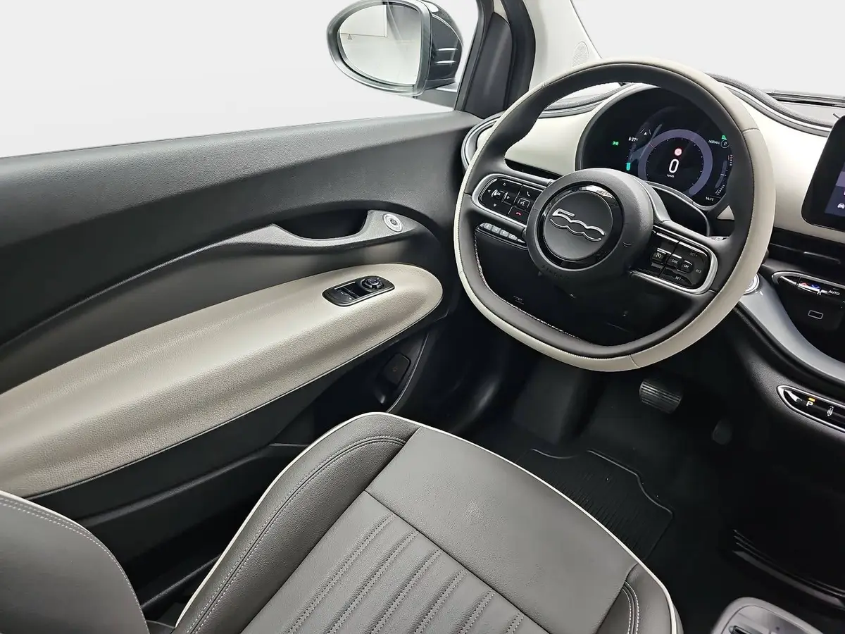 FIAT 500 ELEKTRO 42 KWH LA PRIMA MJ26