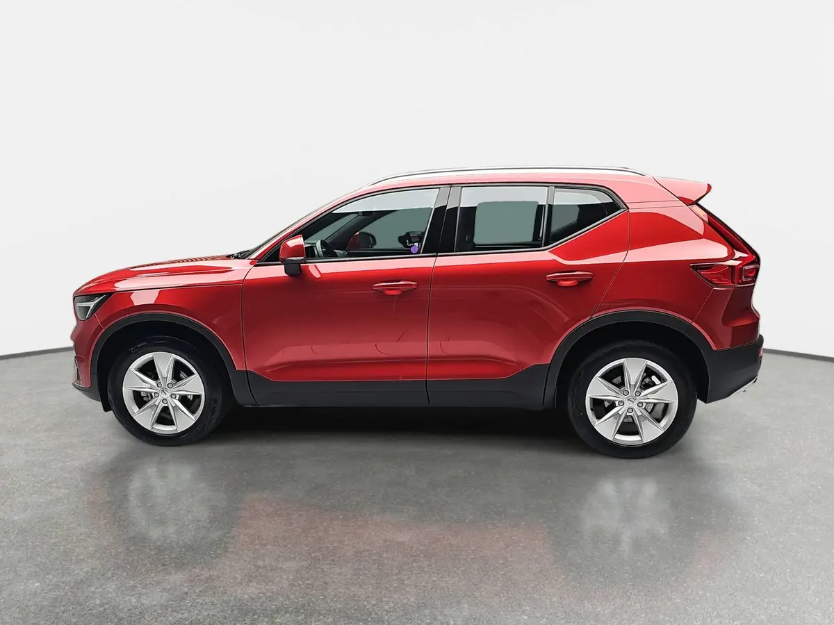 VOLVO XC40 T2 2WD AUTO. CORE NAVI LED EL.HECKKL. PDC KAMERA L