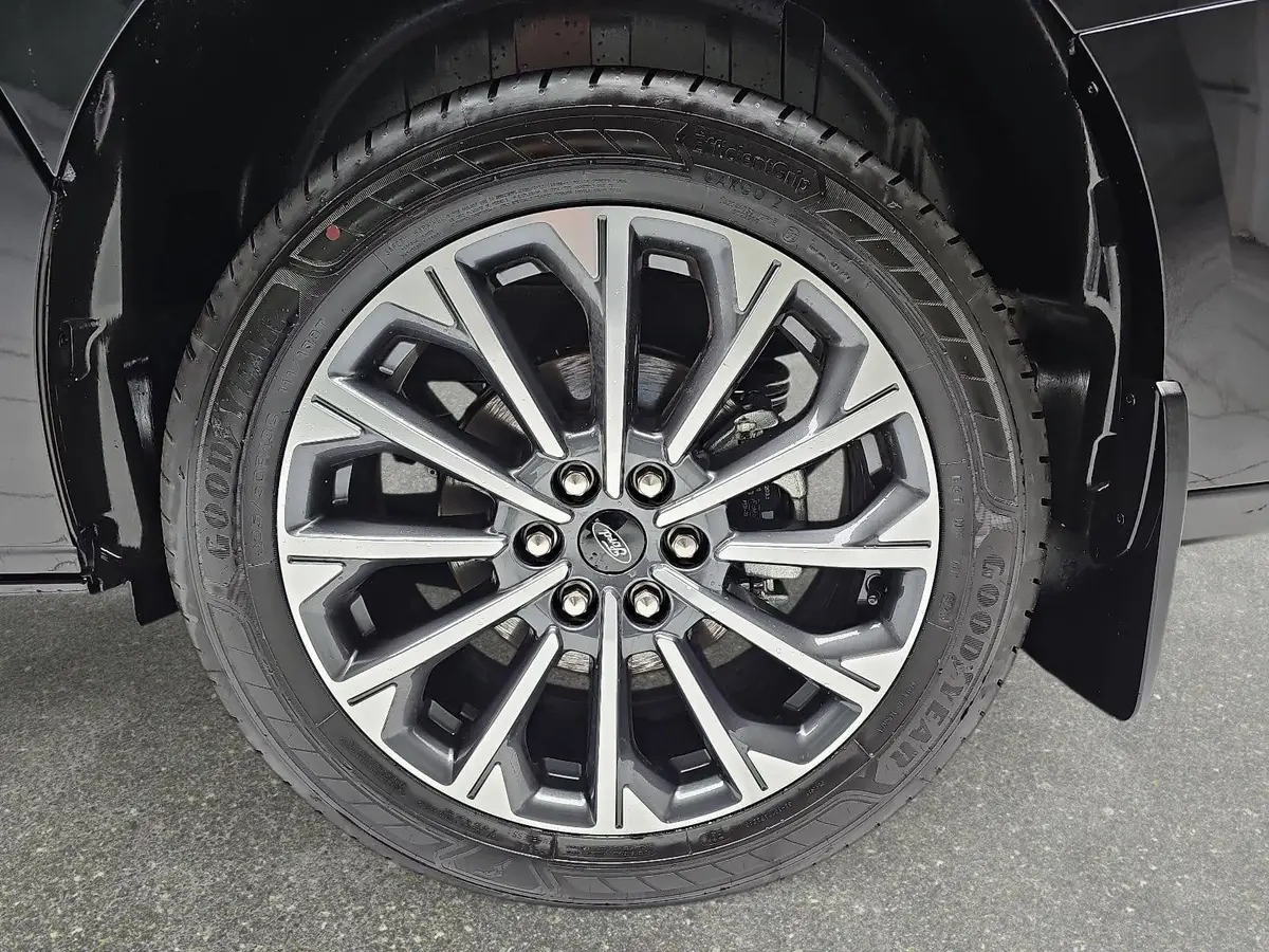 FORD TOURNEO CUSTOM 2.0 ECOBLUE AUTO. L1 TITANIUM X NAVI LED B&O A