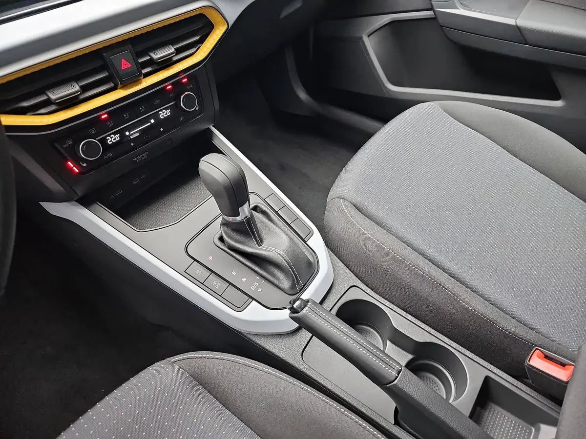 SEAT ARONA 1.0 TSI DSG STYLE LED KLIMAAUTO WINTER AHK