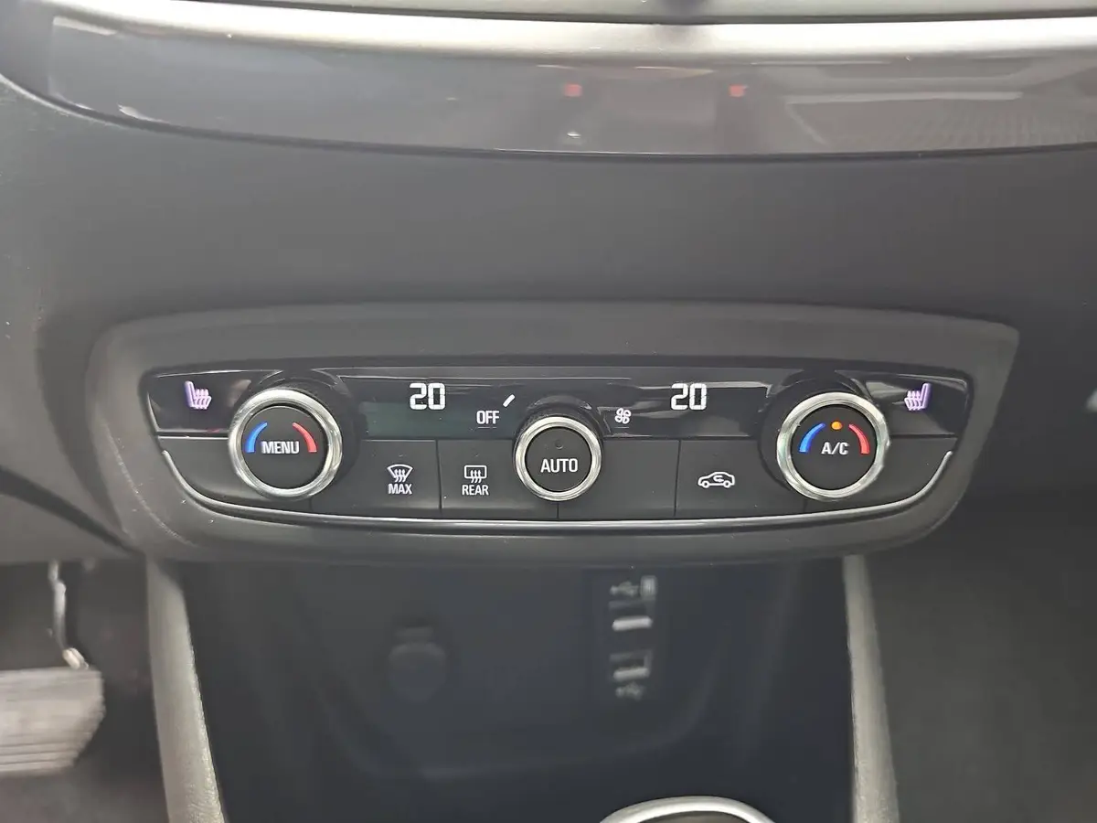 OPEL CROSSLAND X 1.2 OPF AUTO. INNOVATION NAVI LED-SCHEINWERFER KAMERA