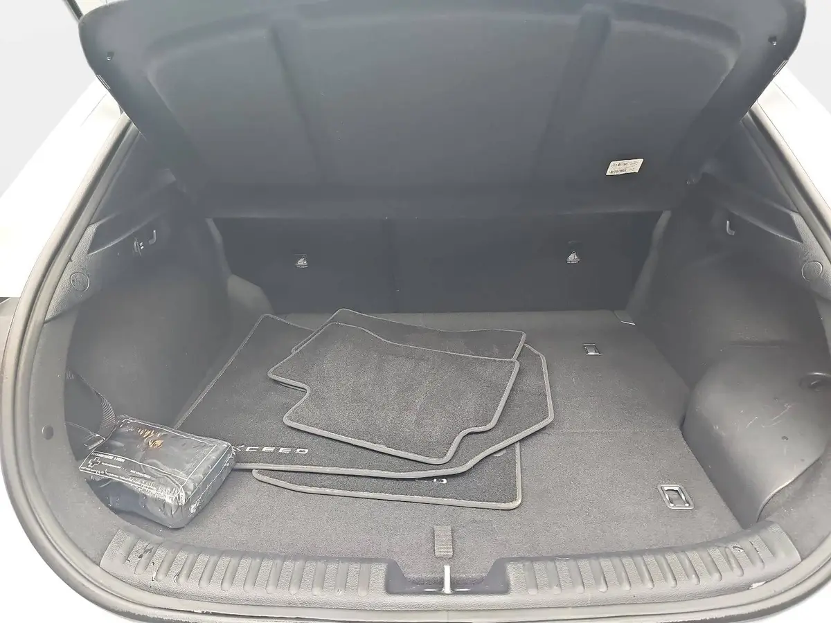 KIA XCEED 1.6 PLUG-IN-HYBRID DCT6 VISION KOMFORT NAVI