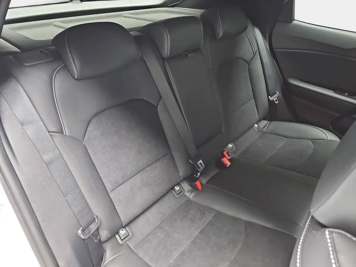 KIA XCEED 1.6 T-GDI 180 DCT GT-LINE MJ26 LEDER GLASDACH