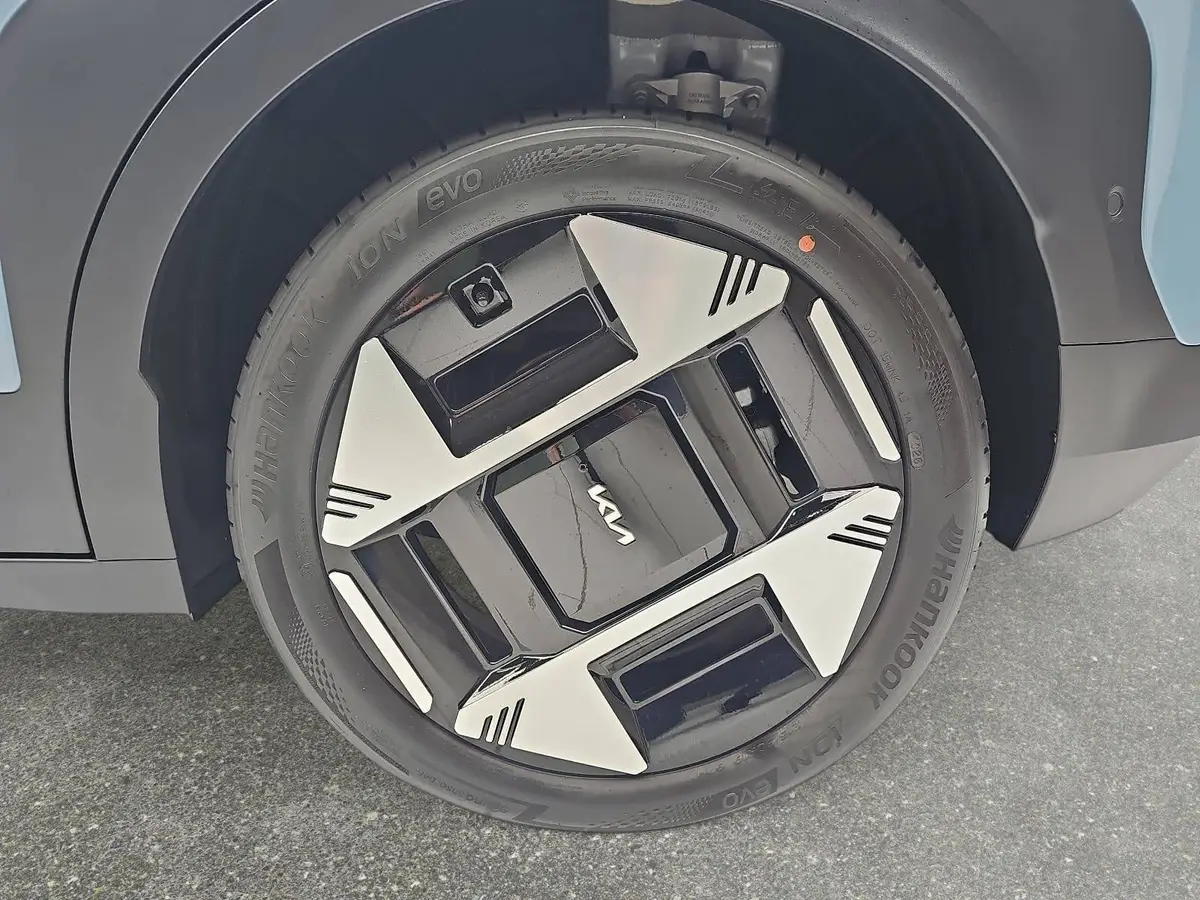 KIA EV3 81.4 KWH EARTH MJ26 WINTER BUSIN. UPGRADE DRIVEWISE-PARK DESIGN SOUND