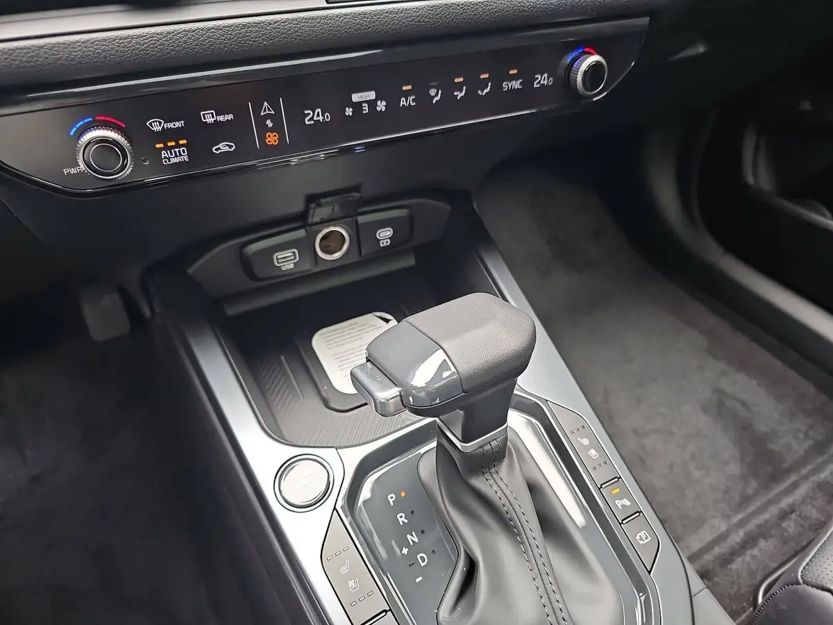 KIA XCEED 1.6 T-GDI 180 DCT SPIRIT MJ27 SOUND SITZ ADVANCED GLASDACH
