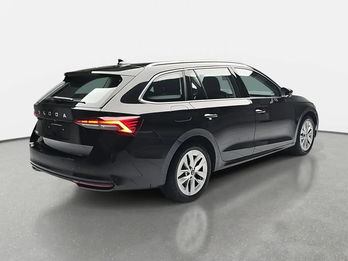 SKODA OCTAVIA COMBI 1.5 TSI DSG SELECTION LED AUDIO WINTER EL.HECKKL. 