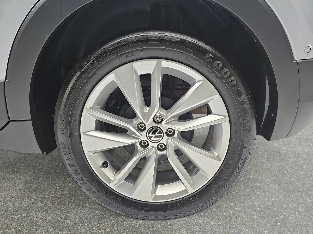 VW T-CROSS 1.0 TSI GOAL NAVI LED KLIMAAUTO ACC P-ASSIST WINTE