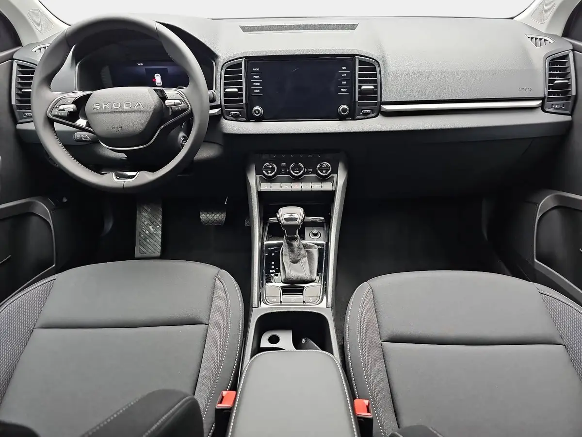 SKODA KAROQ 1.5 TSI DSG SELECTION NAVI LED ACC WINTER KAMERA A